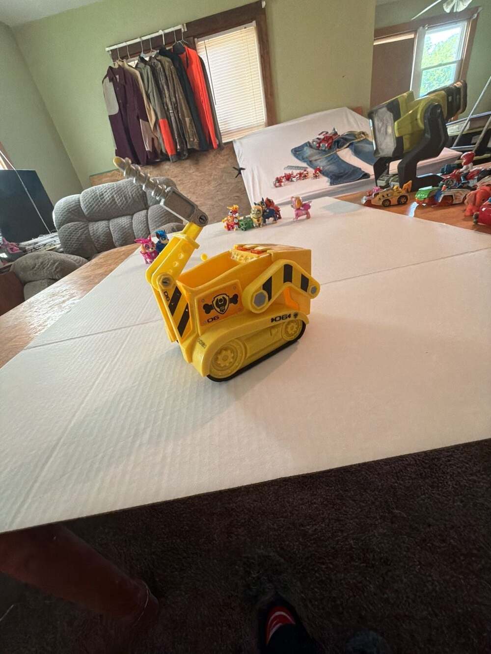 Paw Patrol Rubble's Transforming Bulldozer Construction Vehicle with Rubble Figu